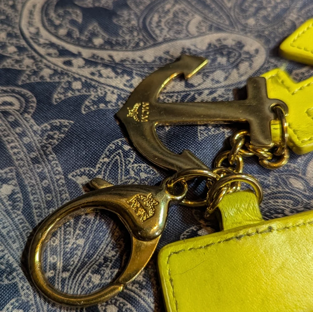 MCM Anchor Keychain - Picture 3 of 7